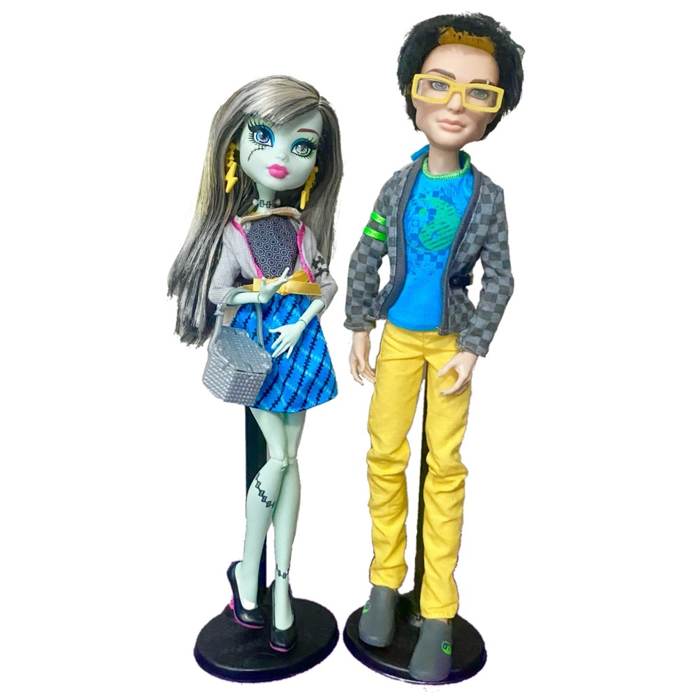 Monster High Frankie Stein Jackson Jekyll Picnic Casket 2 Pack G1